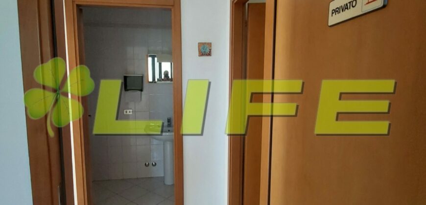 Ufficio in affitto a Caerano San Marco