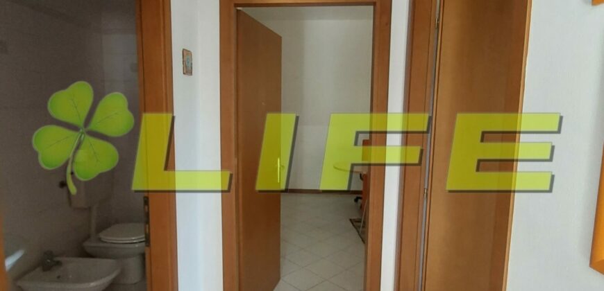 Ufficio in affitto a Caerano San Marco