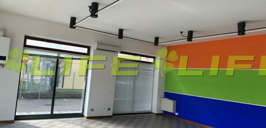 Locale commerciale in vendita a Montebelluna