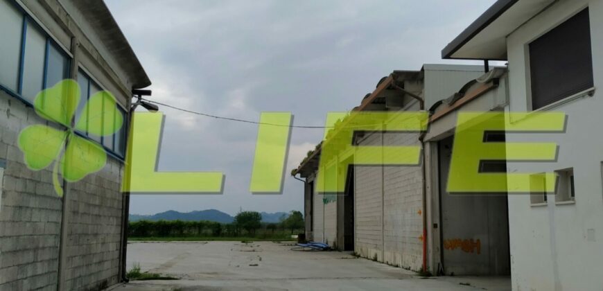 Capannone in vendita a Pederobba  (TV)