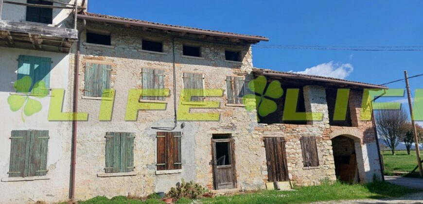 Casale con vigneto in vendita a Cavaso del Tomba