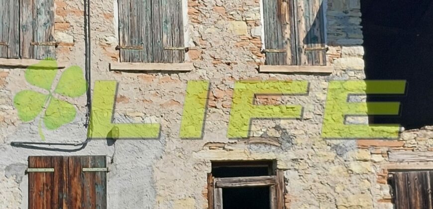 Casale in vendita a Cavaso del Tomba