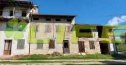 Casale con vigneto in vendita a Cavaso del Tomba